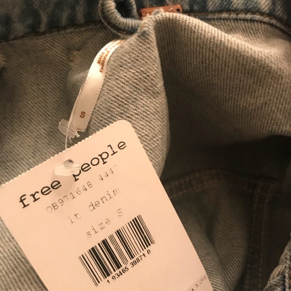 New, free people distressed denim vest❤️ - Picture 7 of 8